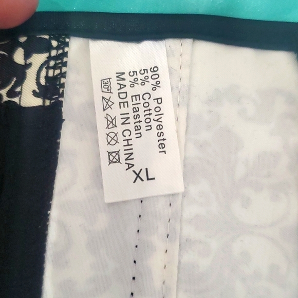 Damask Corset - Picture 5 of 5